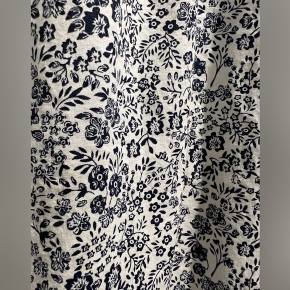 DULUTH 100% Organic Cotton, Floral, Long Sleeve , Button Down Shirt - Picture 3 of 12